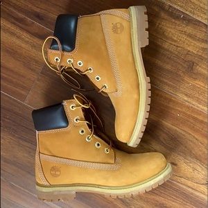 Timberland Women’s 6-inch Boots